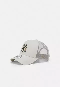 Бейсболка CAMO INFILL TRUCKER UNISEX New Era, цвет grey