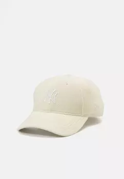 Бейсболка COSY 9FORTY® New Era, кремовый