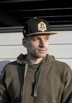 Бейсболка GOOD THINGS Blackskies, цвет gold/schwarz