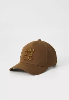 Бейсболка JUDE STACKED HUGO, коричневый