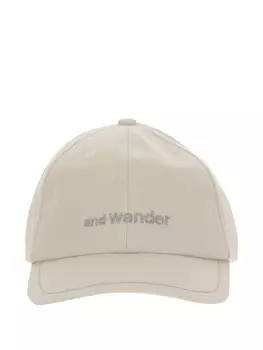 Бейсболка с вышитым логотипом And Wander, белый