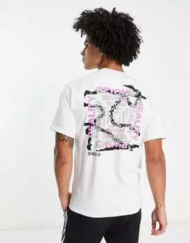 Белая футболка adidas Originals с графическим принтом на спине