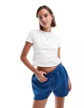 Белая футболка ASOS DESIGN с перекрученной передней частью