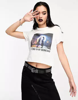 Белая футболка ASOS DESIGN Wednesday Addams с изображением лицензии на съемку фильма