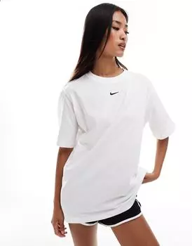 Белая футболка оверсайз Nike Essentials