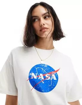 Белая футболка оверсайз с лицензионным изображением NASA ASOS DESIGN