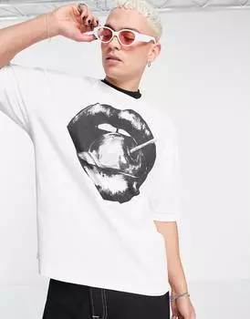 Белая футболка оверсайз с принтом в виде губ ASOS DESIGN