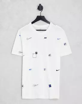 Белая футболка с логотипом Nike по всей поверхности