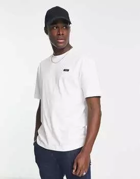 Белая футболка с маленьким логотипом Calvin Klein