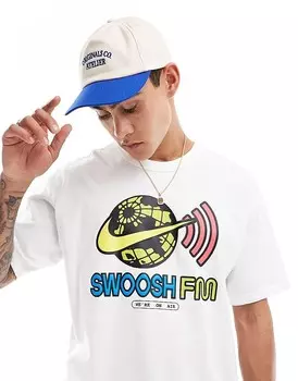 Белая футболка унисекс с рисунком Swoosh FM Nike