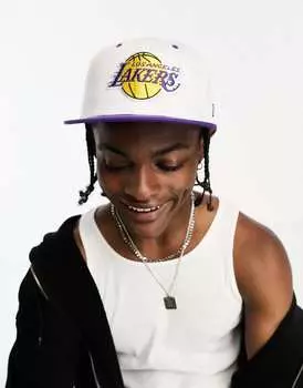Белая кепка New Era 9fifty Lakers