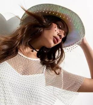 Белая ковбойская шляпа Public Desire с бахромой и стразами Public Desire, белый