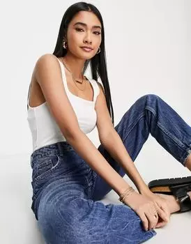 Белая майка ASOS с овальным вырезом спереди и сзади