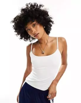 Белая майка Monki на тонких бретелях