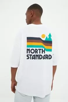 Белая мужская футболка оверсайз/широкого кроя с круглым вырезом и коротким рукавом с принтом TMNSS21TS1627 Trendyol, белый