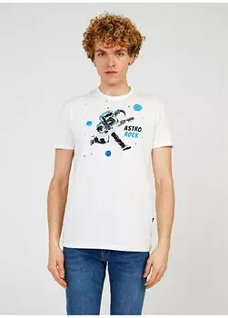 Белая мужская футболка с круглым вырезом и принтом The Crow