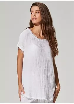 Белая однотонная белая женская блузка с широким воротником White by Nature