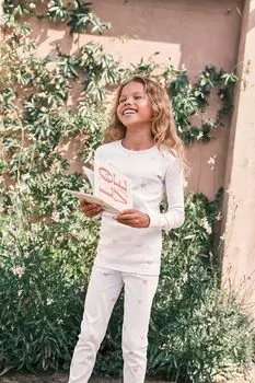 Белая пижама The Company приталенного кроя с сердечком The White Company, белый