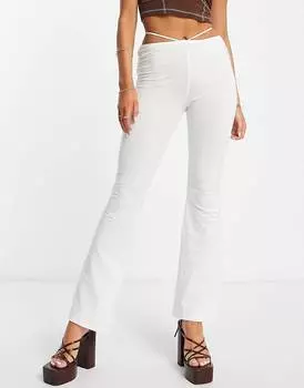 Белая расклешенная кофта с рюшами ASYOU