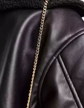 Белая стеганая сумка-клатч Accessorize