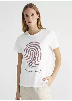 Белая женская футболка с круглым вырезом и вышивкой Fabrika