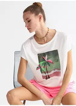 Белая женская футболка с круглым вырезом с принтом Fabrika