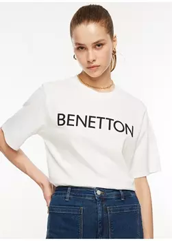 Белая женская футболка с круглым вырезом United Colors of Benetton