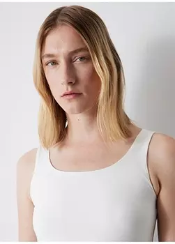 Белая женская майка с U-образным вырезом pekyol