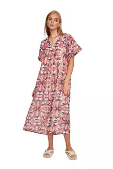 Беленский кафтан в Калипсо на параде Mirth