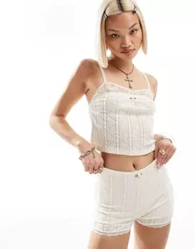 Бело-белые шорты Emory Park с узором "пуанты" и розами