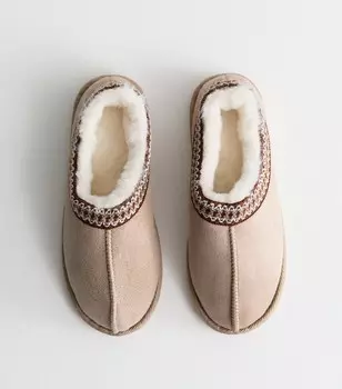 Бело-белые тапочки на подкладке из искусственного меха с абстрактной отделкой и принтом New Look, белый