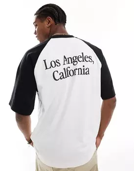 Бело-черная бейсбольная футболка свободного кроя Hollister с принтом на спине и рукавами реглан