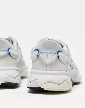 Бело-серые кроссовки adidas Originals Ozweego