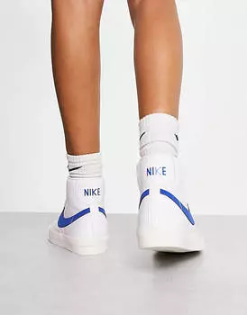 Бело-синие кроссовки Nike Blazer среднего размера