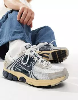 Бело-темно-синие кроссовки Nike Zoom Vomero 5