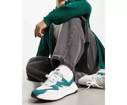 Бело-зеленые кроссовки New Balance 5740
