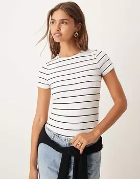 Белое боди с круглым вырезом в полоску New Look