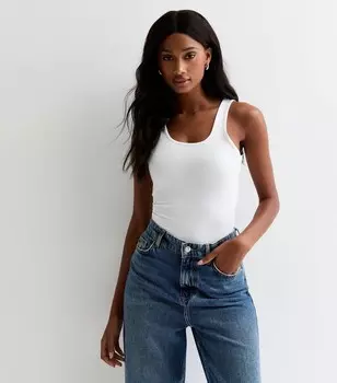 Белое облегающее эластичное боди с овальным вырезом New Look, белый