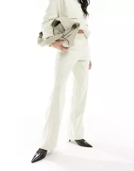 Белоснежные свободные однотонные брюки с кулиской Mango