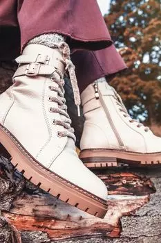 Белые байкерские ботинки и ботинки Simonetta Jones Bootmaker, белый