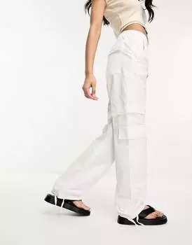 Белые брюки карго Pull&Bear со съемными штанинами