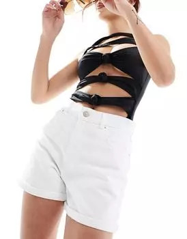 Белые джинсовые шорты Mom с завышенной талией Pull&Bear