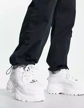 Белые классические кроссовки на массивной подошве Buffalo London