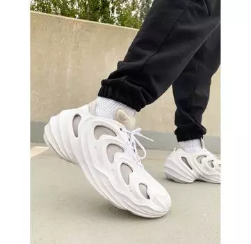 Белые кроссовки adidas Originals Fom Quake