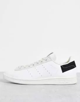 Белые кроссовки adidas Originals Parley Stan Smith с черной деталью на каблуке
