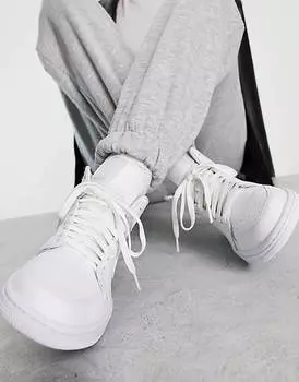 Белые кроссовки Air Jordan 1 Mid