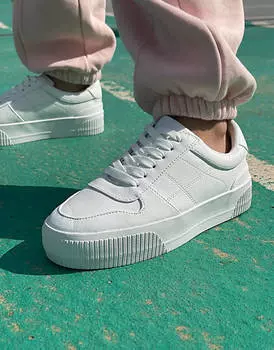 Белые кроссовки на шнуровке на плоской платформе ASOS DESIGN Wide Fit Duet