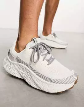 Белые кроссовки New Balance Running More