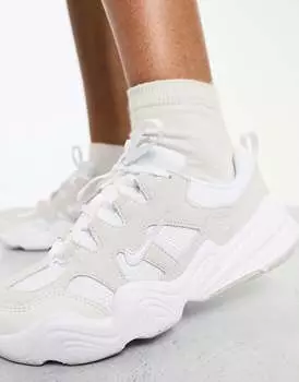 Белые кроссовки Nike Tech Hera