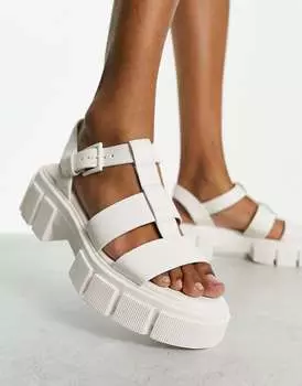 Белые массивные сандалии с несколькими ремешками Stradivarius